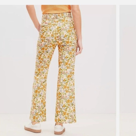 NWT (size 4) Loft Belted Sutton Kick Crop Pants in Floral - Picture 2 of 9